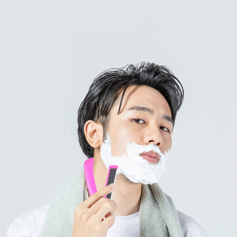 Cabo de navalha de plástico com 74 lâminas